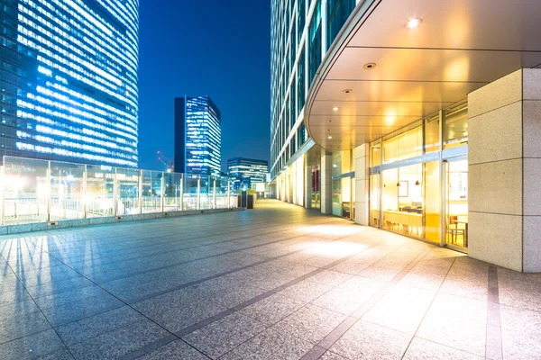 Podlaha s kancelářských budov v centru města Tokio — Stock fotografie