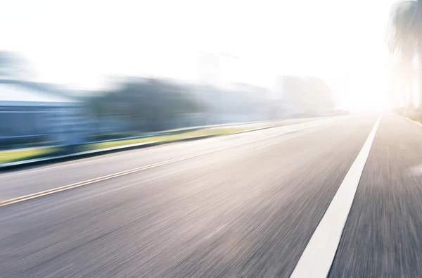 Voorstad weg onscherpte bij zonsopgang in San Francisco — Stockfoto