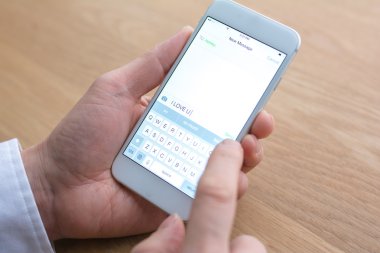 işadamı mesaj üstünde hareket eden telefon düzenlemeler 