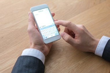 işadamı mesaj üstünde hareket eden telefon düzenlemeler 