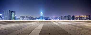 Hangzhou modern binalar ile boş sokak 