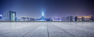 Hangzhou modern binalar ile boş sokak 