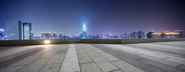 杭州の近代的な建物と空の街 — ストック写真