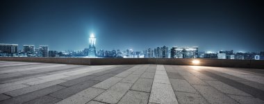 Hangzhou modern binalar ile boş sokak 