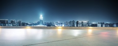 Hangzhou modern binalar ile boş sokak 