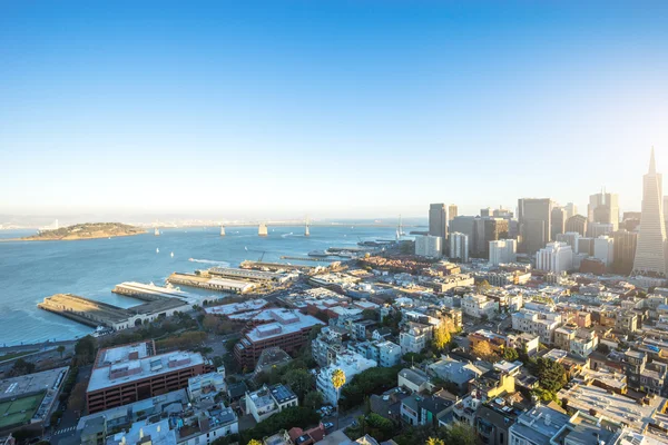 Centro de San Francisco cerca del puente de la bahía — Foto de Stock