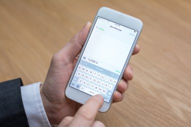 işadamı mesaj üstünde hareket eden telefon düzenlemeler 