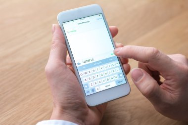 işadamı mesaj üstünde hareket eden telefon düzenlemeler 