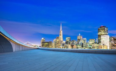 cityscape ve gece San Francisco manzarası ile kat