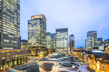Modern ofis binaları şehir Tokyo