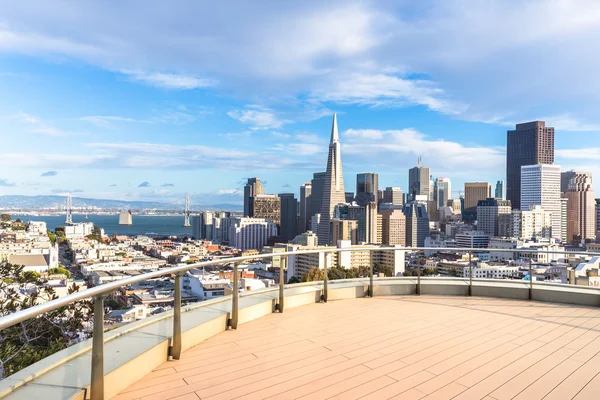 Empty floor with cityscape and skyline of San Francisco — Stock Photo, Image