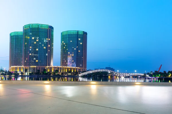 Современные офисные здания Ханчжоу — стоковое фото