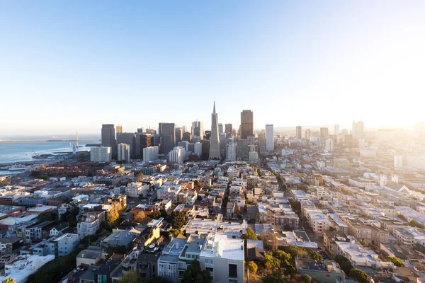 Cityscape and skyline of San Francisco with sunbeam — Stock Photo, Image