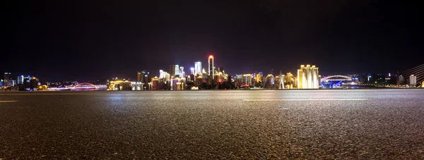 Floor with cityscape and skyline of Chongqing at night — Stock Photo, Image