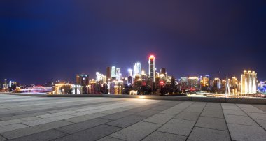 Cityscape ve Chongqing manzarası, gece 