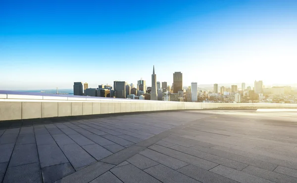 Paesaggio urbano e skyline di San Francisco da piano vuoto — Foto Stock