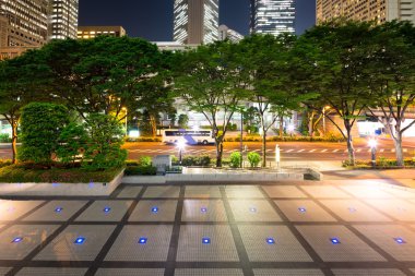 alacakaranlıkta Tokyo modern binalar