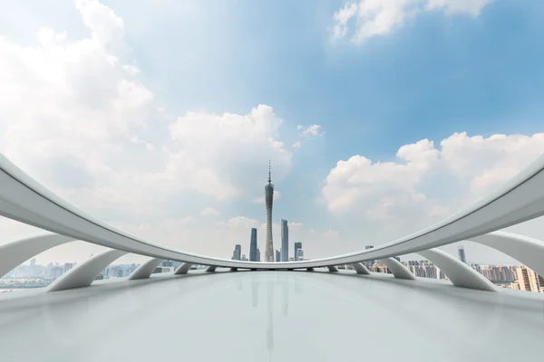 Hito torre de Guangzhou desde la ventana abstracta —  Fotos de Stock