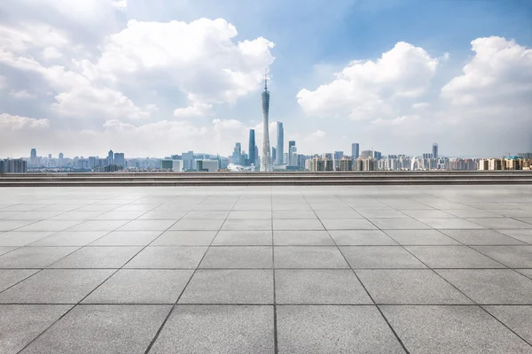 Ориентир Гуанчжоу башня с пустого этажа — стоковое фото