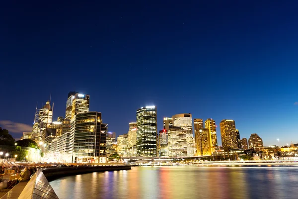 Paesaggio urbano di Sydney al calar della notte — Foto Stock