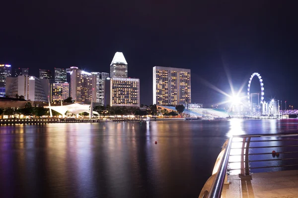 Prosperous modern city at night — Stock Photo, Image