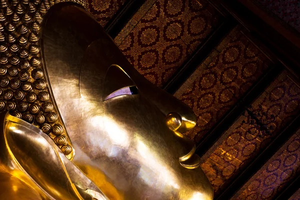 Schlafende Buddha-Skulptur Details — Stockfoto