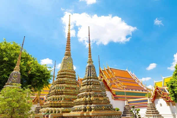 Ancient buddism stupas — Stock Photo, Image