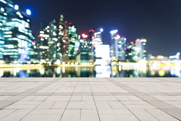 Welvarende moderne stad bij nacht — Stockfoto