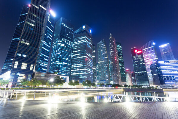 Night view of prosperous city