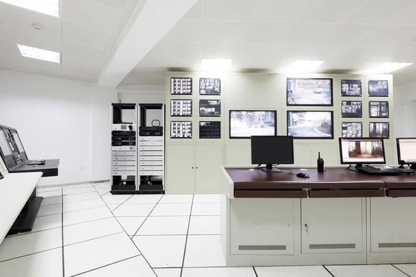 Surveillance control room interior — Stock Photo, Image