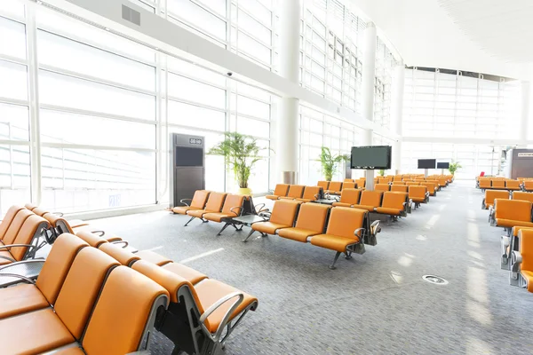 Modern airport waiting hall interior — Stock Photo, Image