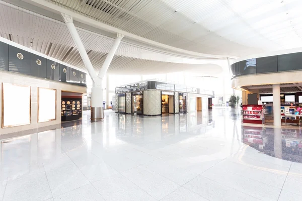 Modern shopping mall interior — Stock Photo, Image