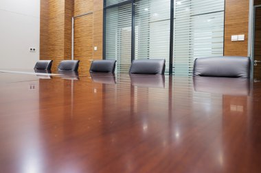 ofis toplantı salonu