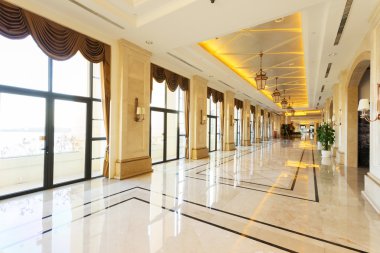 modern otel iç ve koridor
