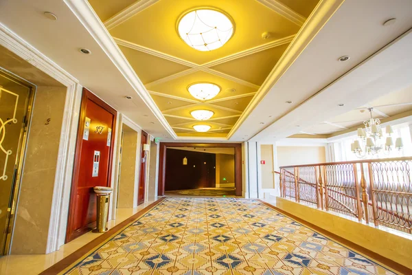 Modern hotel interior and corridor — Stock Photo, Image