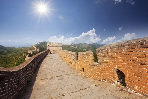 Skyline and great wall — Stock Photo, Image