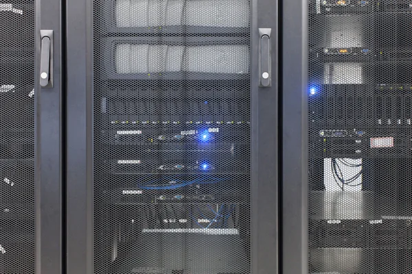 Servidor de telecomunicações no data center — Fotografia de Stock