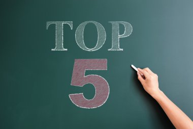 Top 5 tahtaya yazılmış