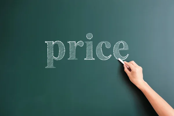 Preço escrito em quadro-negro — Fotografia de Stock