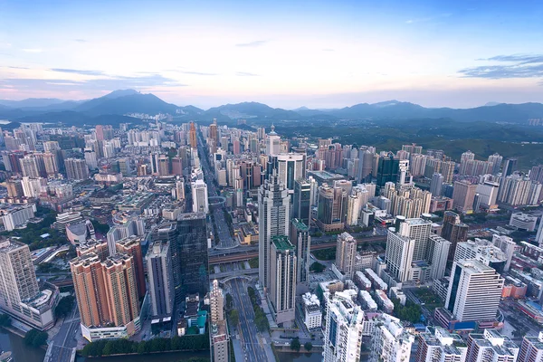 Paisaje urbano de la ciudad moderna Shenzhen — Foto de Stock