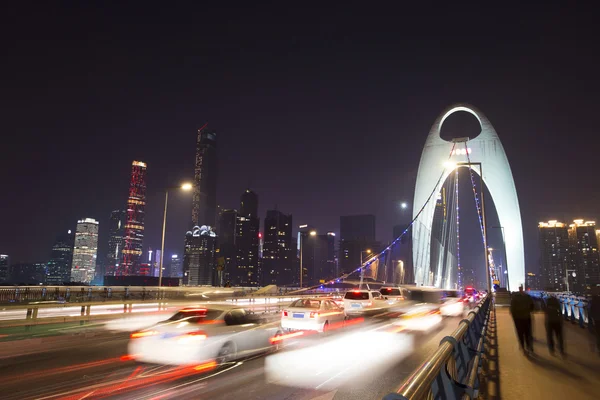 Puente moderno por la noche — Foto de Stock