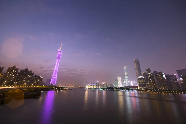 Paesaggio urbano moderno a Guangzhou — Foto Stock