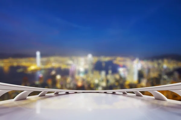 Empty viewing deck with Hong Kong night scene — Stock Photo, Image