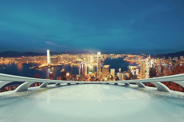 Ponte di visualizzazione vuoto con scena notturna di Hong Kong — Foto Stock