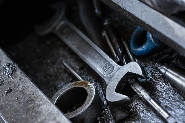 Industrielle Werkzeuge und Ersatzteile — Stockfoto