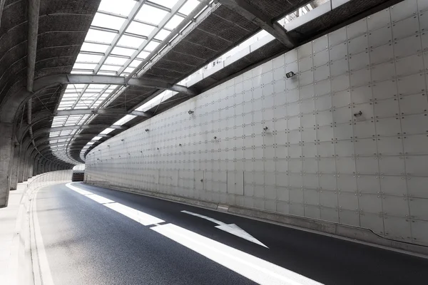 Túnel vazio da cidade moderna — Fotografia de Stock