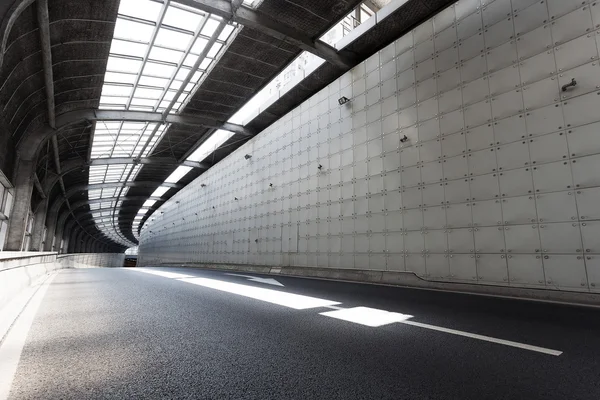 Prázdné tunel moderního města — Stock fotografie