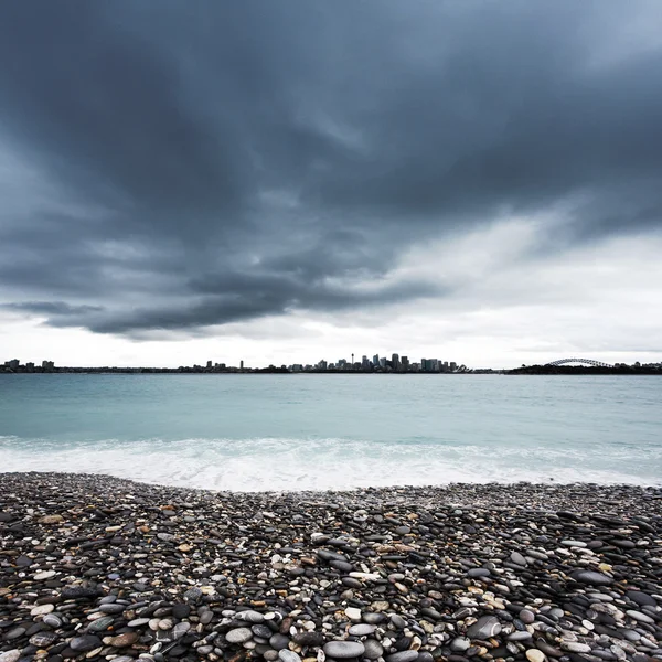 Stone strand op zee — Stockfoto