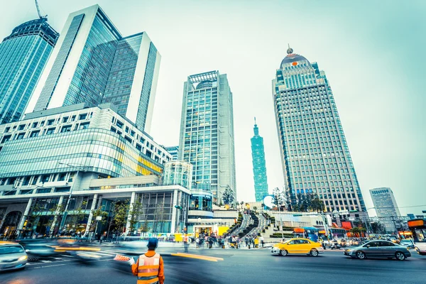 Panoramisch skyline en moderne gebouwen — Stockfoto