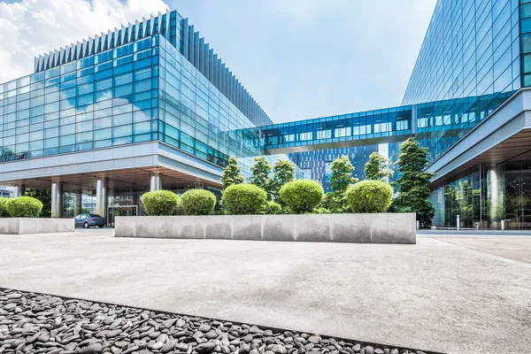 Panoramisch skyline en moderne gebouwen — Stockfoto